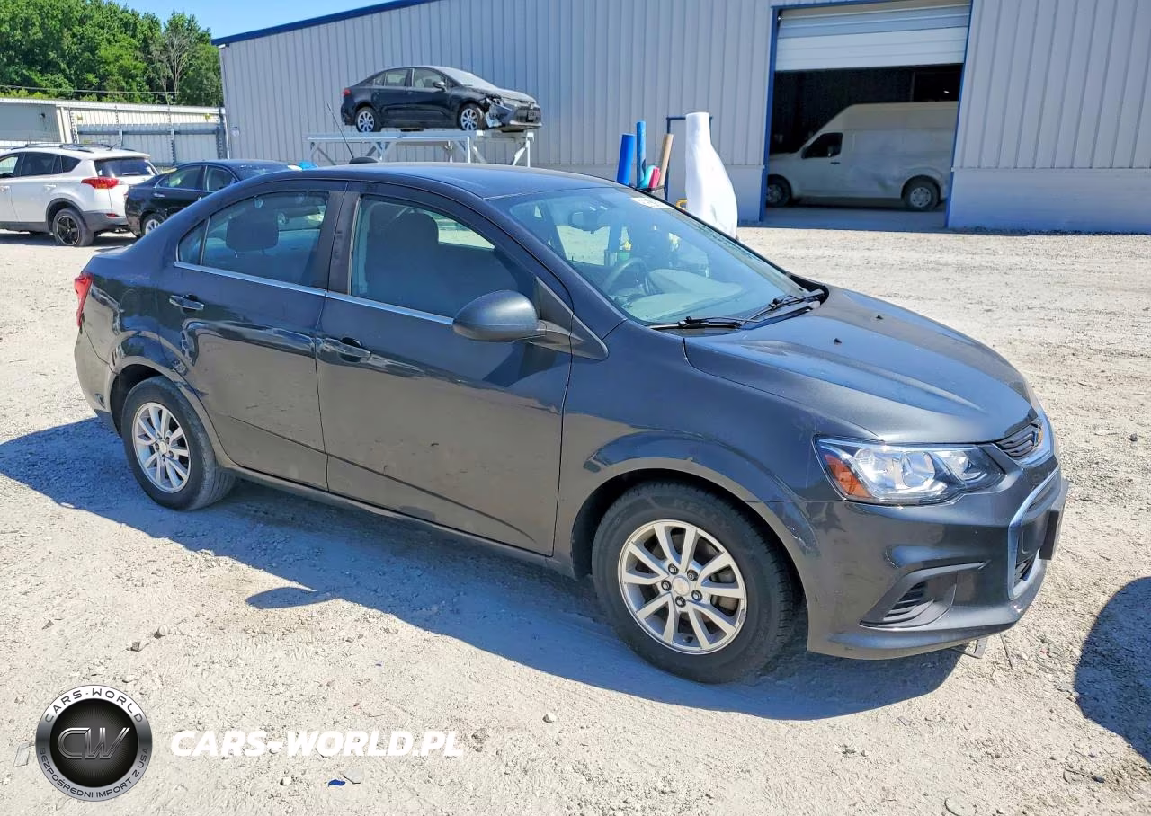 2020 Chevrolet Sonic Lt VIN:1G1JD5SB8L4138945 - 4