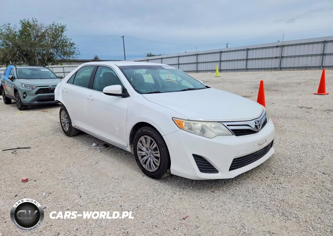 2013 Toyota Camry Le VIN:4T1BF1FK4DU233198 - 4