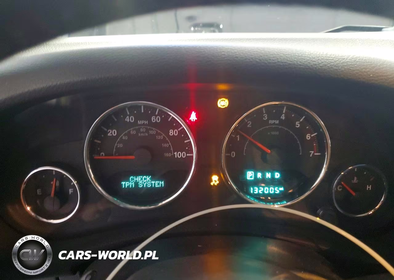 2016 Jeep Wrangler Unlimited Sport VIN:1C4BJWDG2GL337357 - 9