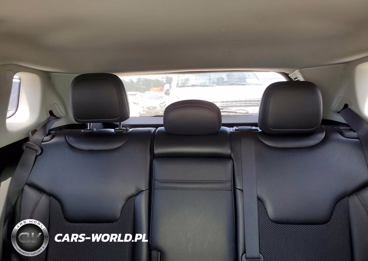 2019 Jeep Compass Trailhawk VIN:3C4NJDDBXKT740053 - 10