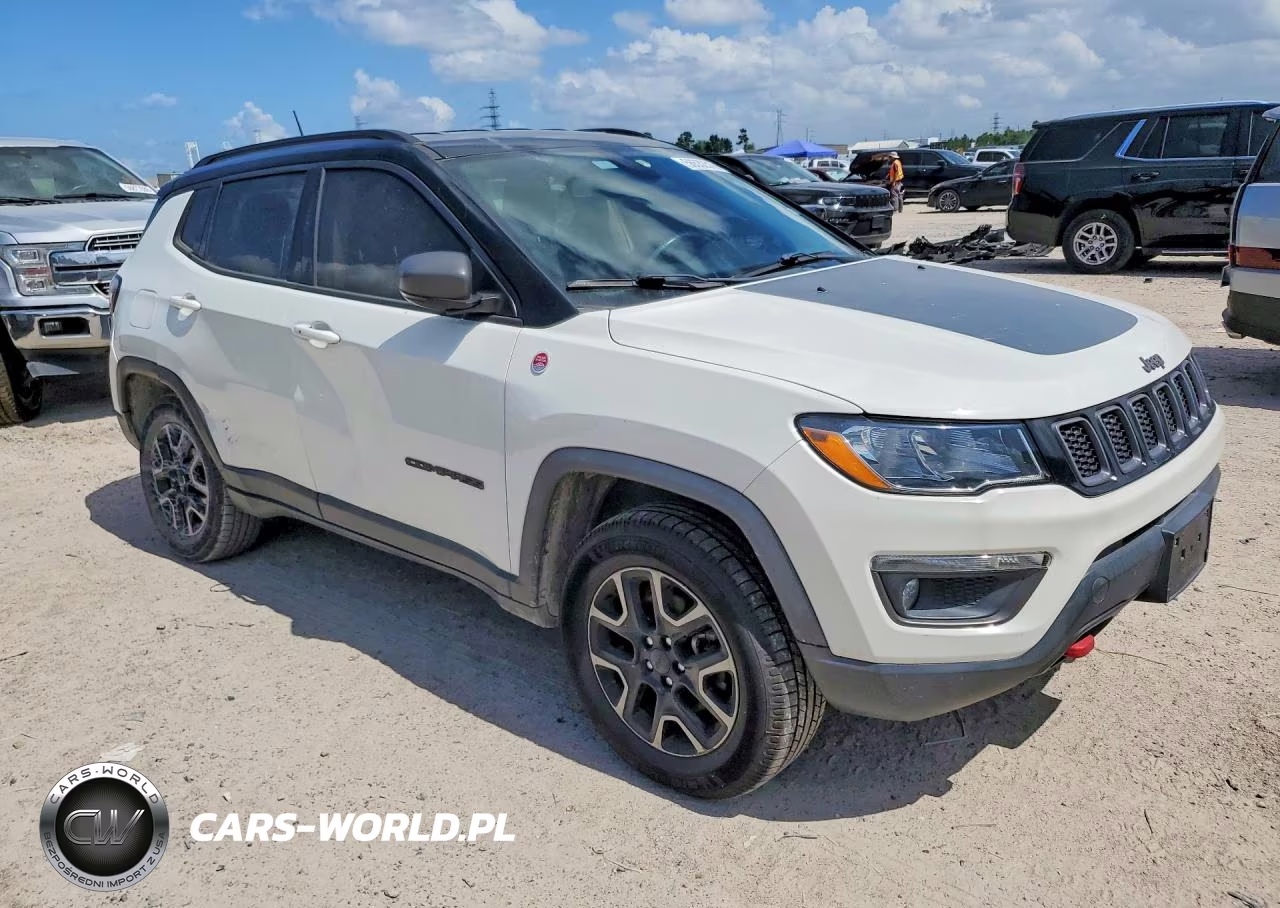 2019 Jeep Compass Trailhawk VIN:3C4NJDDBXKT740053 - 4