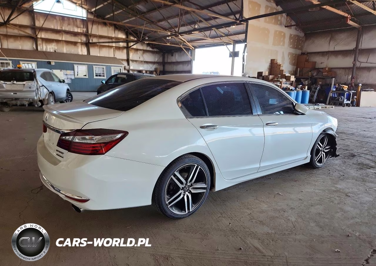 2017 Honda Accord Sport Special Edition VIN:1HGCR2F16HA080698 - 3