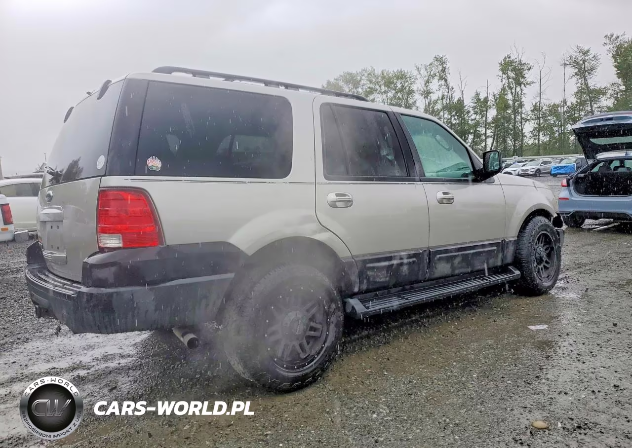 2005 Ford Expedition Xlt VIN:1FMPU165X5LA41619 - 3