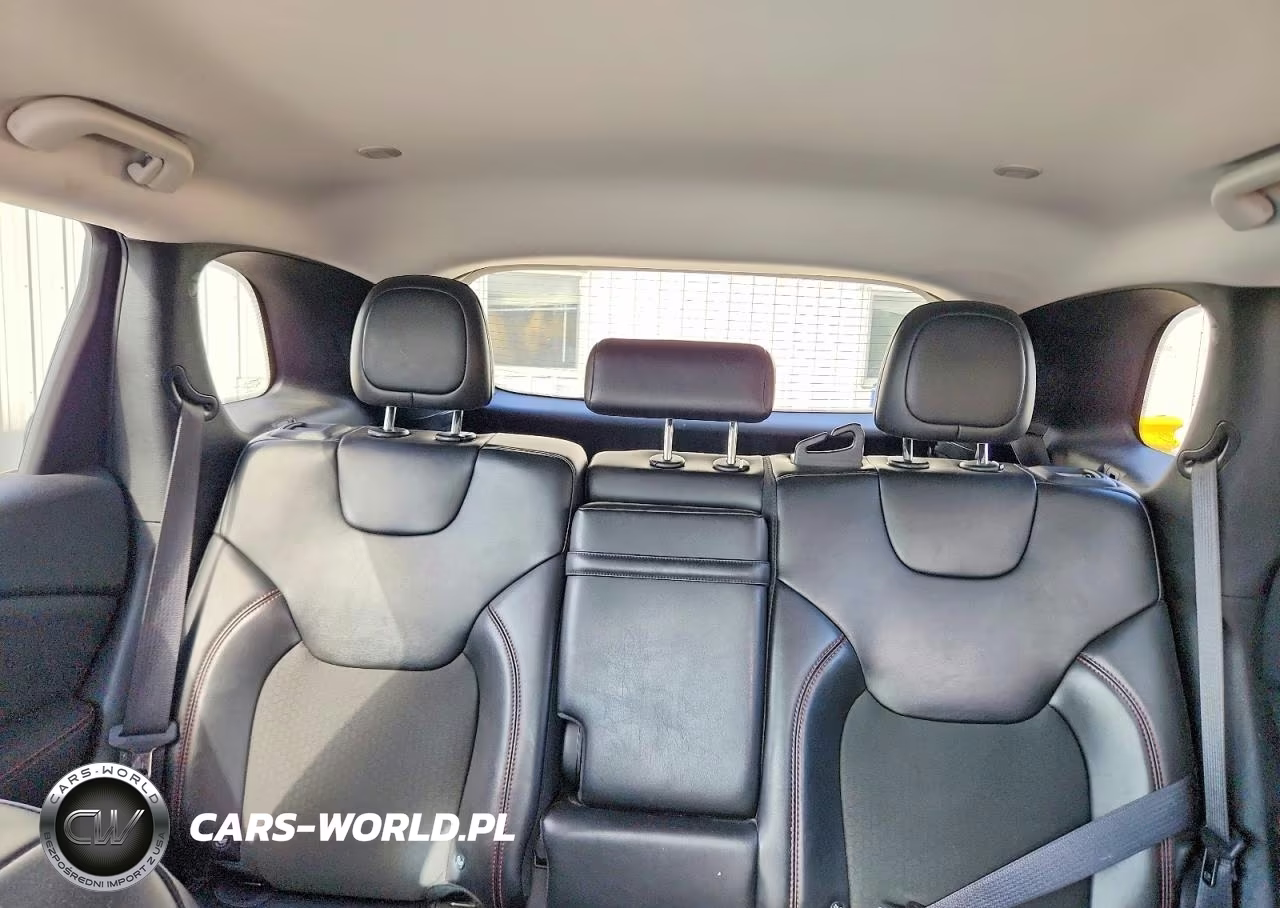 2019 Jeep Cherokee Trailhawk VIN:1C4PJMBNXKD182748 - 10