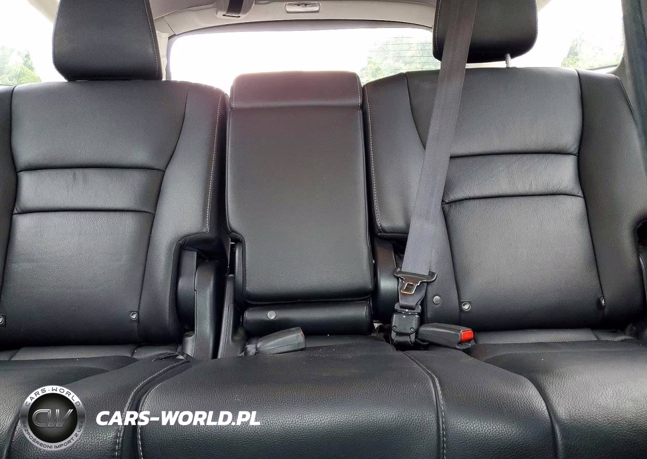 2022 Honda Pilot Touring VIN:5FNYF6H96NB016090 - 10