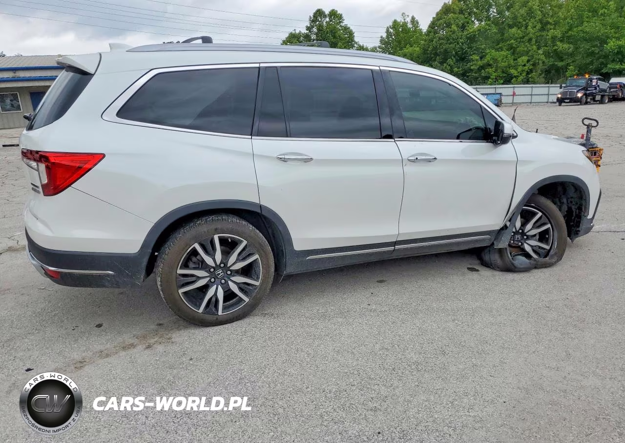 2022 Honda Pilot Touring VIN:5FNYF6H96NB016090 - 3