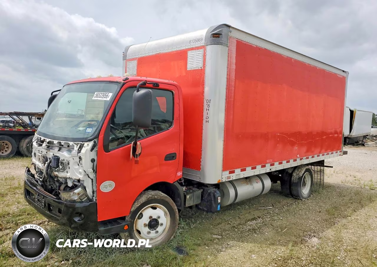 2018 Hino 195 Box Truck