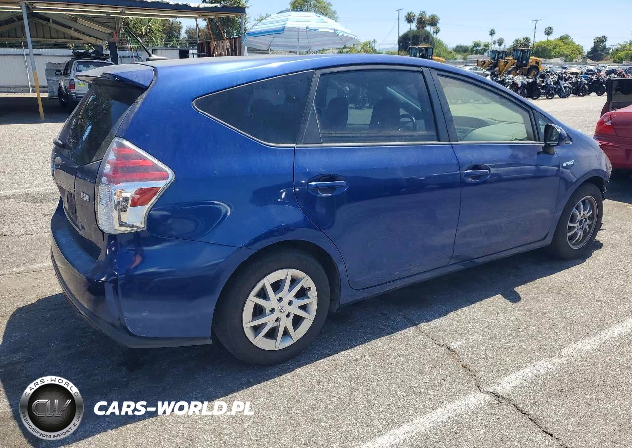 2017 Toyota Prius V Four VIN:JTDZN3EU2HJ070997 - 3
