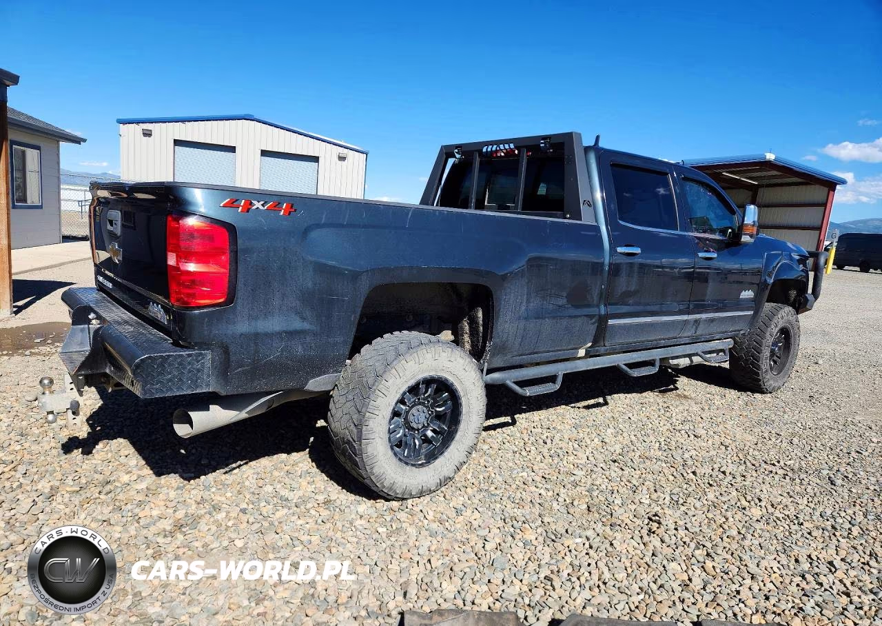 2018 Chevrolet Silverado K3500 High Country VIN:1GC4K1EY1JF151671 - 3