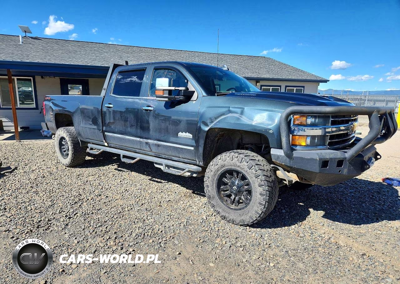 2018 Chevrolet Silverado K3500 High Country VIN:1GC4K1EY1JF151671 - 4