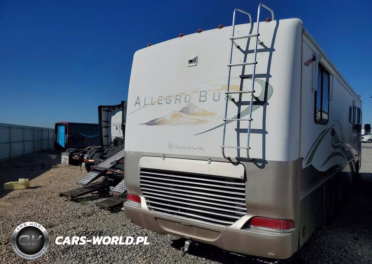 2000 Freightliner Chassis X Line Motor Home VIN:4UZ6XFBA5YCF99159 - 4