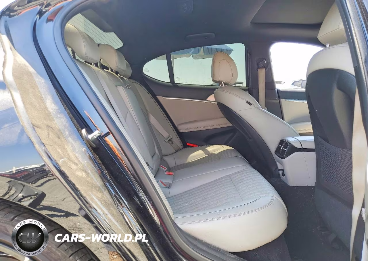 2022 Genesis G70 2.0T VIN:KMTG34TA7NU092176 - 11
