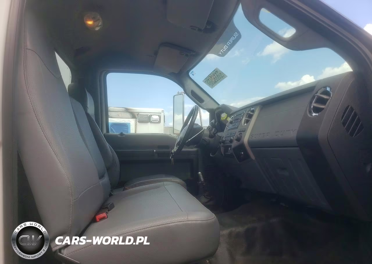 2015 Ford F650 Super Duty Box Truck VIN:3FRNF6FCXFV584662 - 5