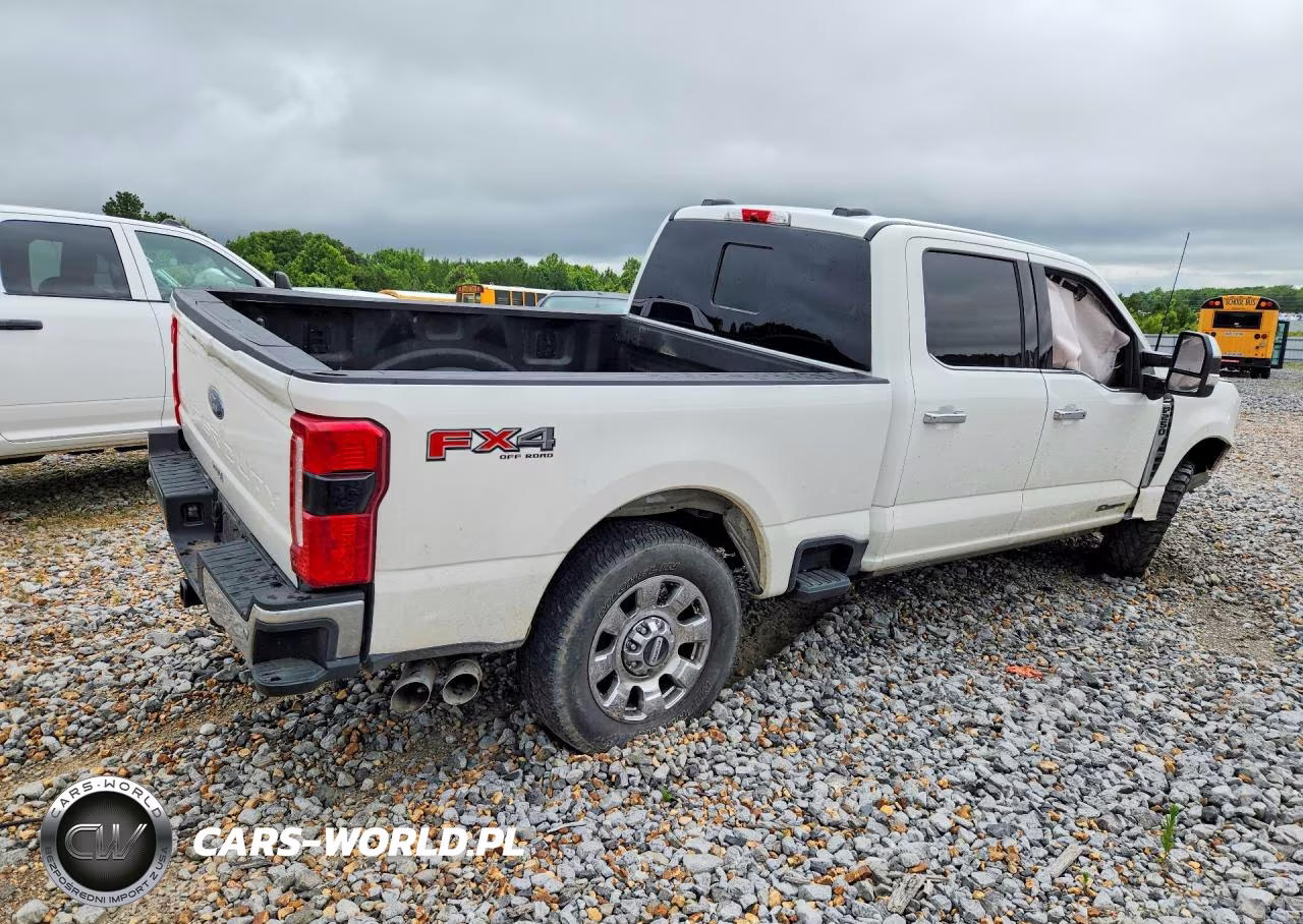 2025 Ford F250 Super Duty VIN:1FT8W2BT5SEE02137 - 3