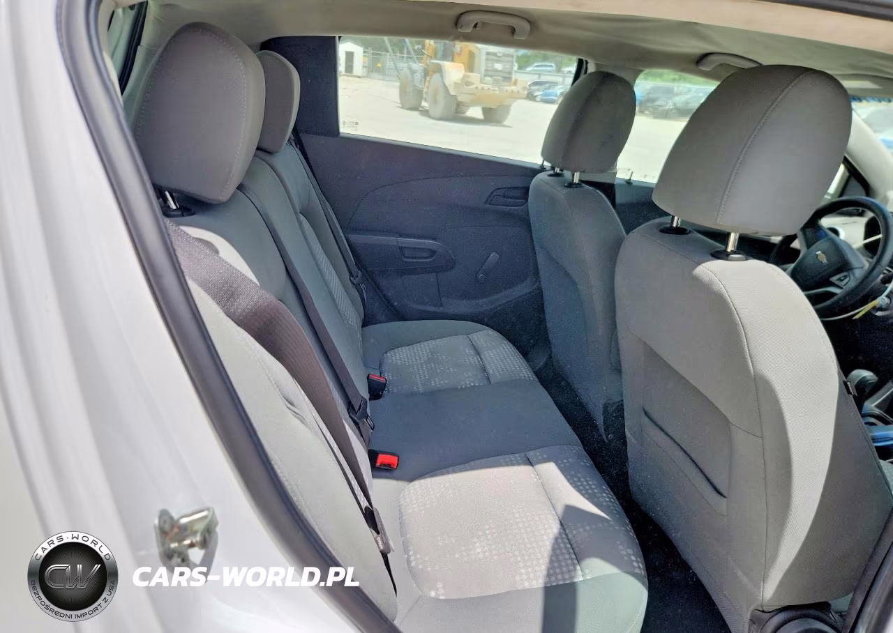 2018 Chevrolet Sonic VIN:1G1JG6SH6J4110320 - 10