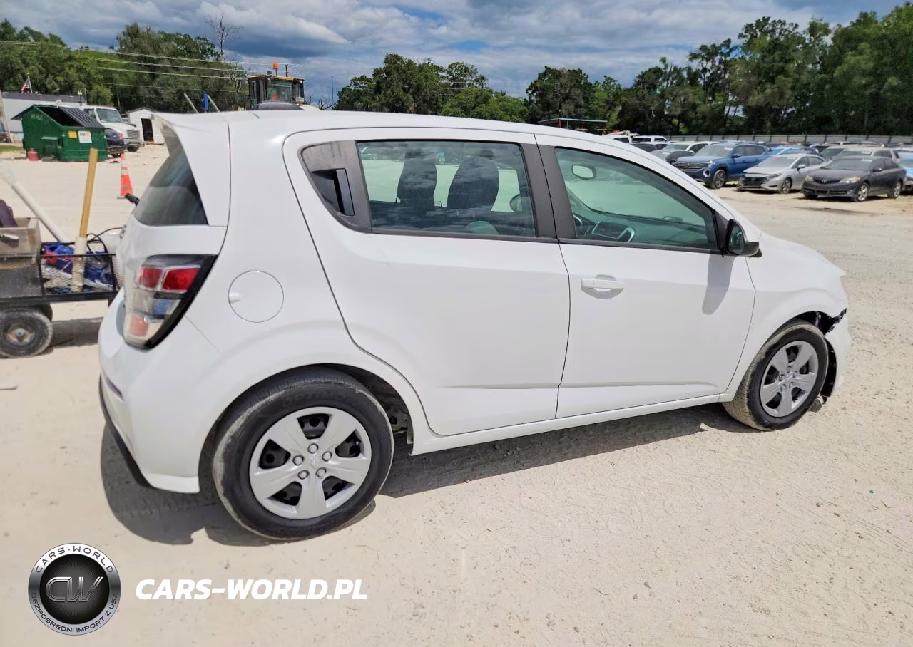 2018 Chevrolet Sonic VIN:1G1JG6SH6J4110320 - 3