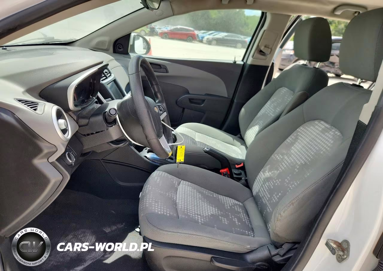 2018 Chevrolet Sonic VIN:1G1JG6SH6J4110320 - 7