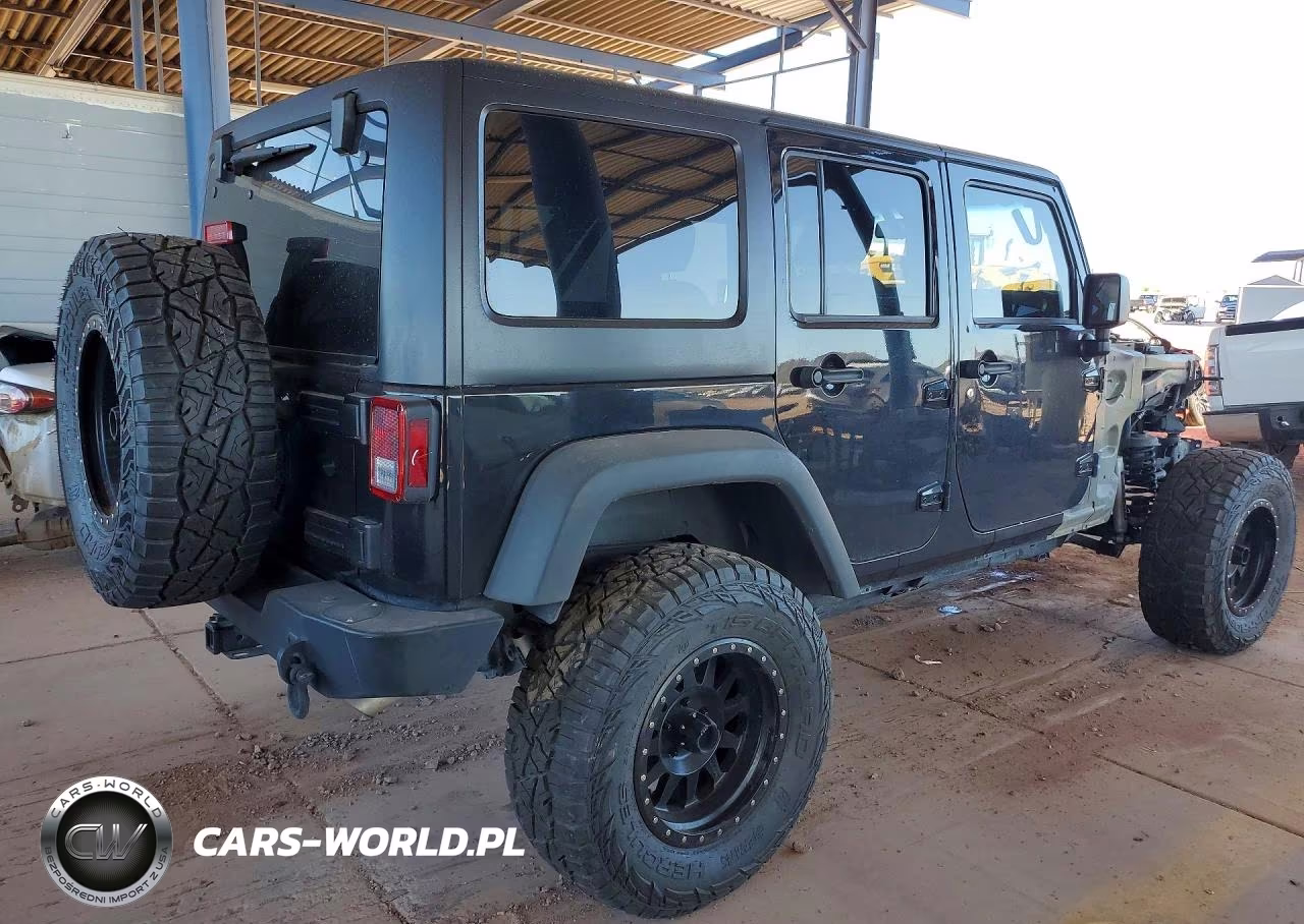 2015 Jeep Wrangler Unlimited Rubicon VIN:1C4BJWFG0FL649902 - 3