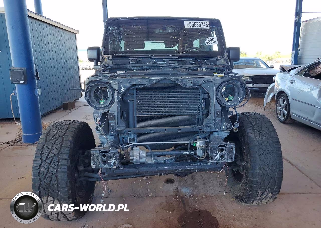 2015 Jeep Wrangler Unlimited Rubicon VIN:1C4BJWFG0FL649902 - 5