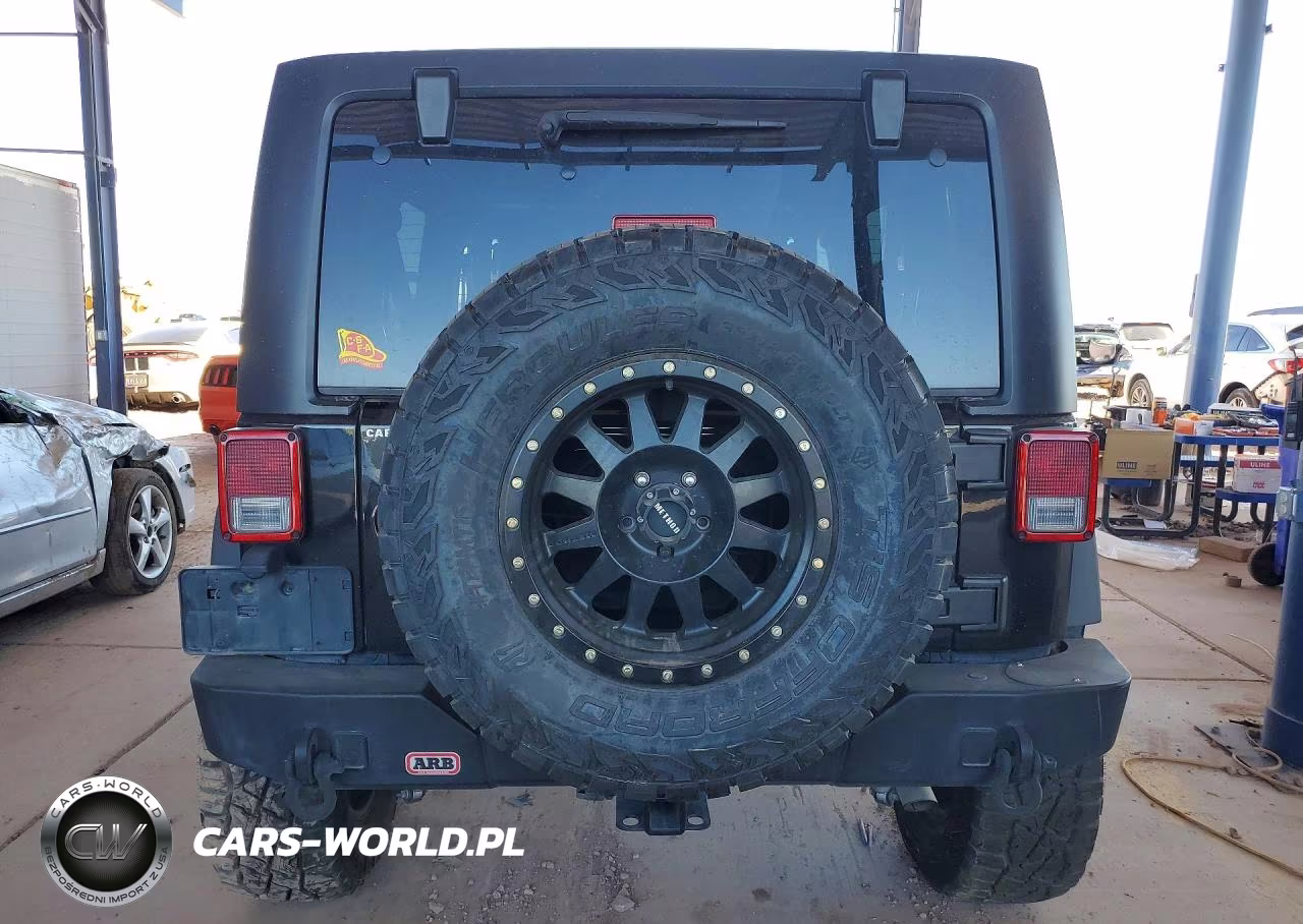 2015 Jeep Wrangler Unlimited Rubicon VIN:1C4BJWFG0FL649902 - 6