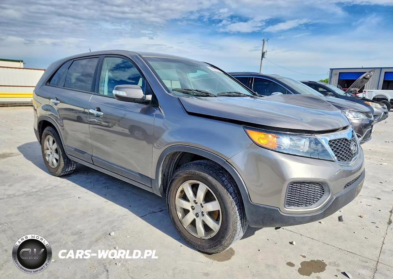 2013 Kia Sorento Lx VIN:5XYKT3A10DG394608 - 4