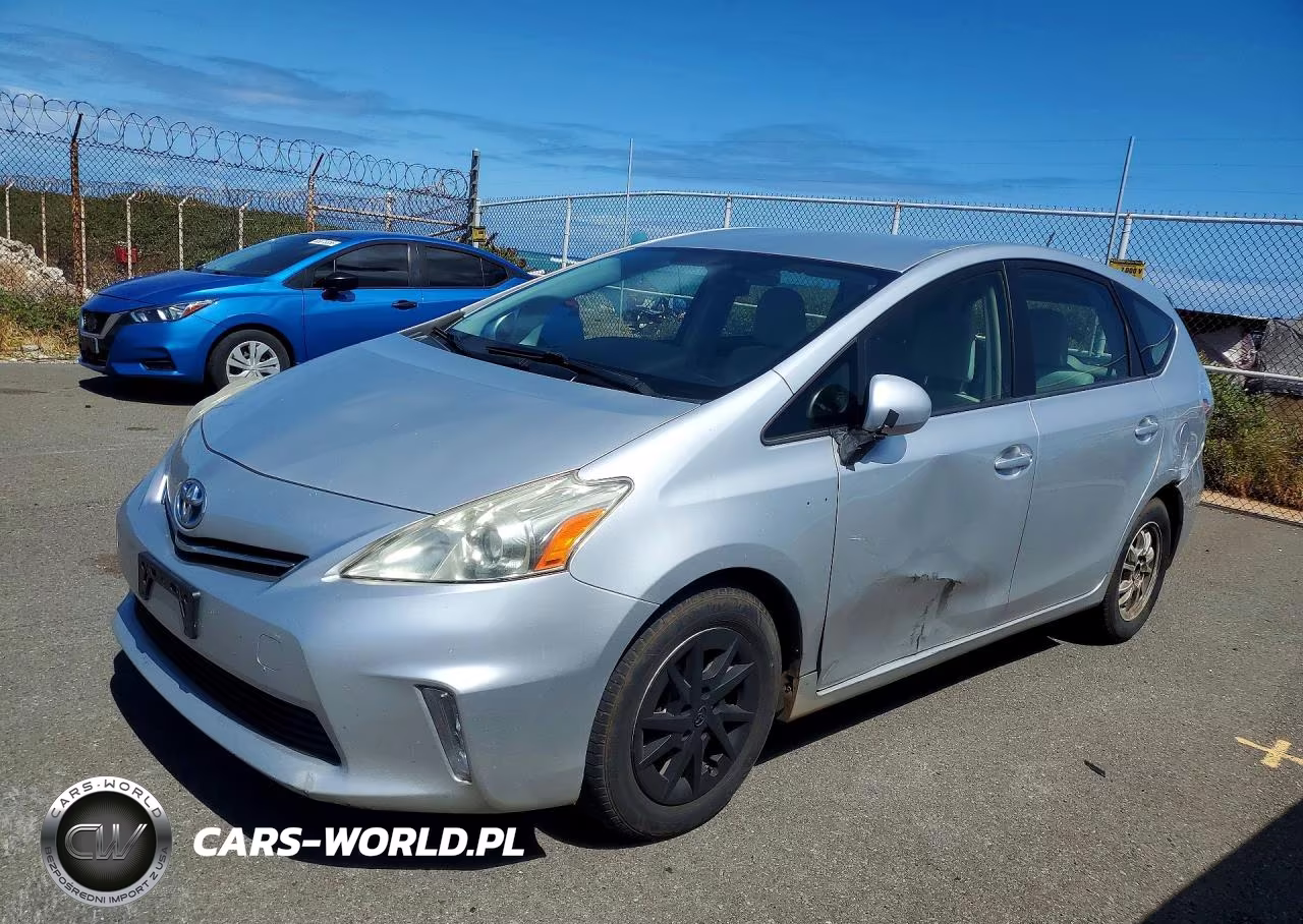2013 Toyota Prius V Three – zdjęcie 1 z 14