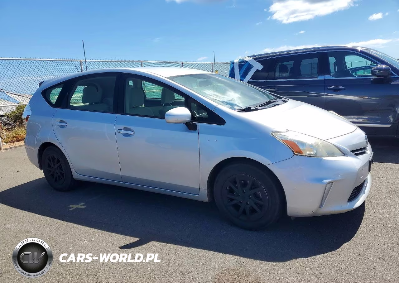 2013 Toyota Prius V Three VIN:JTDZN3EU1D3190191 - 4