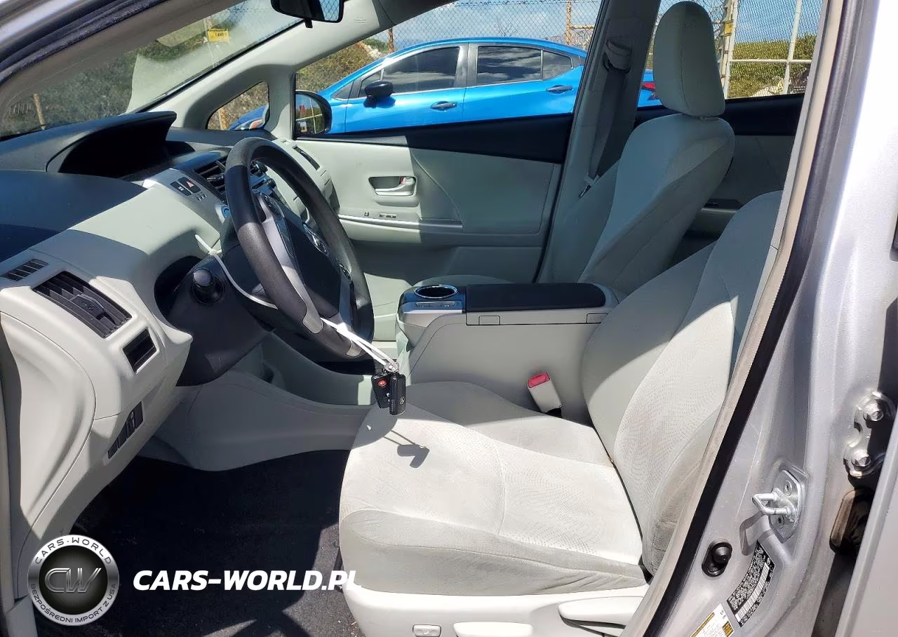 2013 Toyota Prius V Three VIN:JTDZN3EU1D3190191 - 7