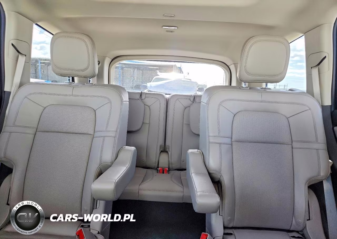 2024 Lincoln Aviator Reserve VIN:5LM5J7XC3RGL04724 - 10