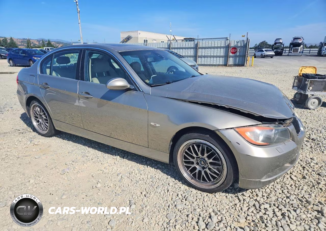2007 BMW 335 Xi VIN:WBAVD53517A007040 - 4