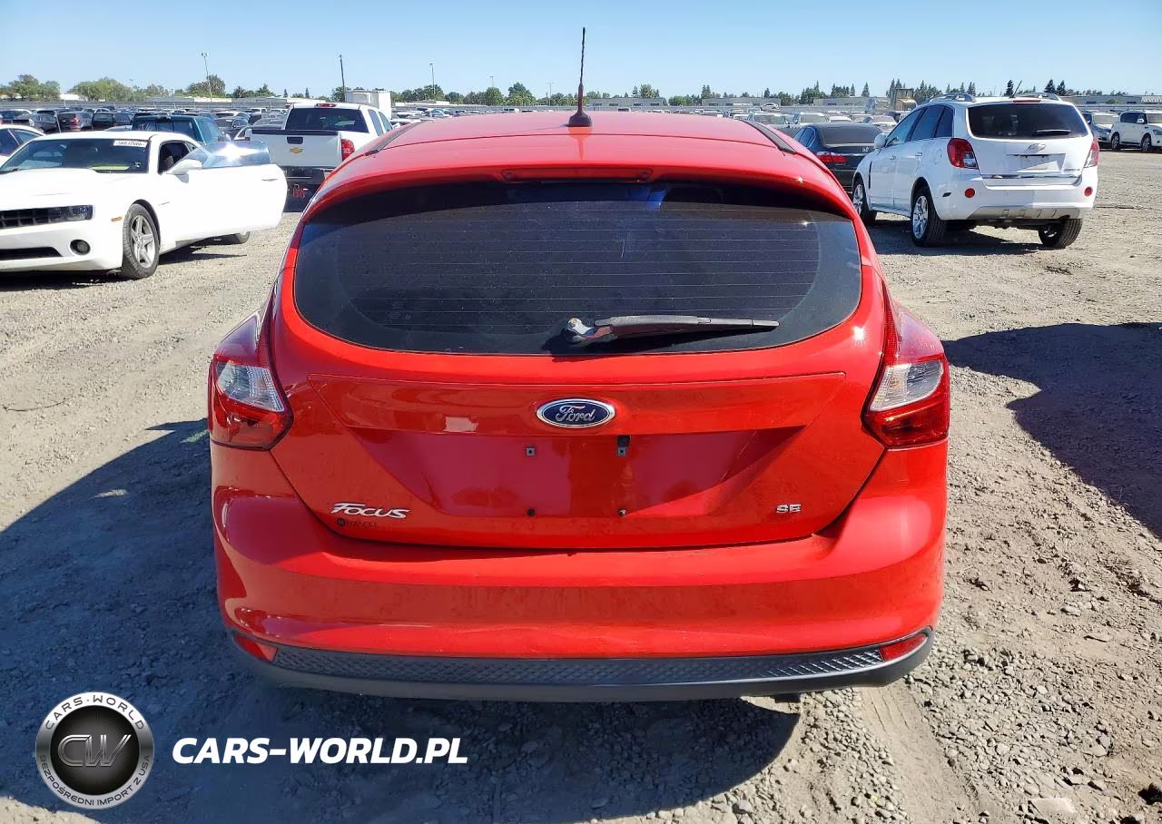 2014 Ford Focus Se VIN:1FADP3K28EL176738 - 6