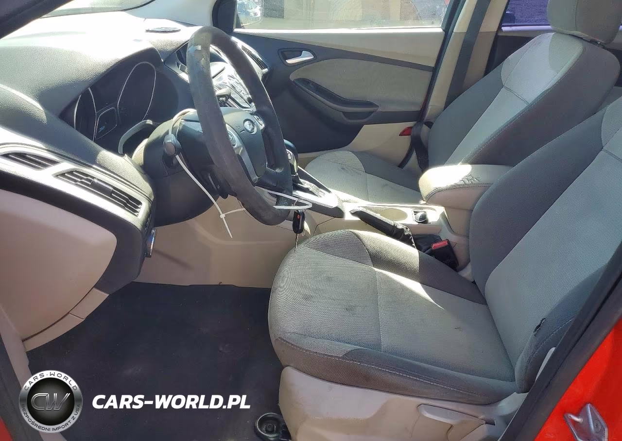 2014 Ford Focus Se VIN:1FADP3K28EL176738 - 7