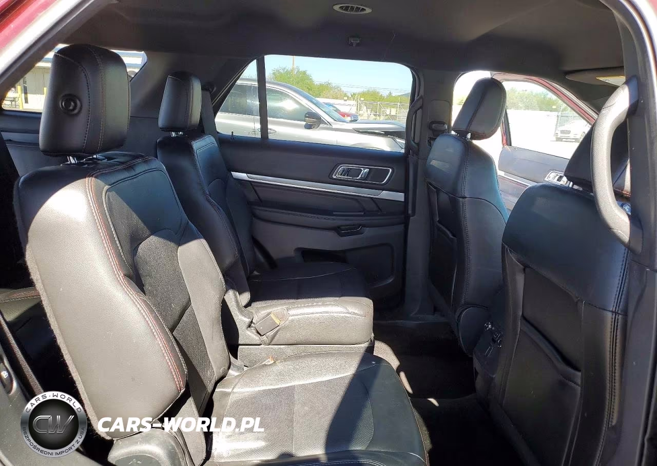 2018 Ford Explorer Sport VIN:1FM5K8GT7JGB79706 - 11