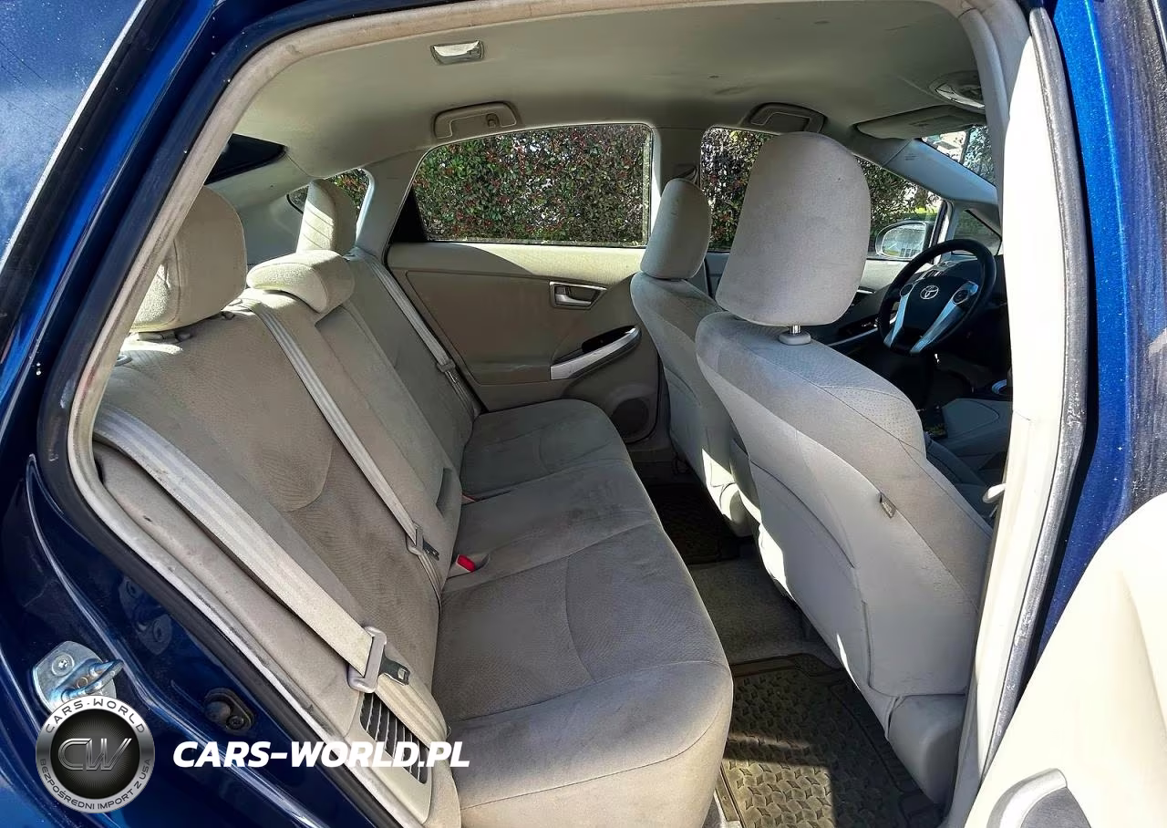 2011 Toyota Prius Two VIN:JTDKN3DU5B1362380 - 6