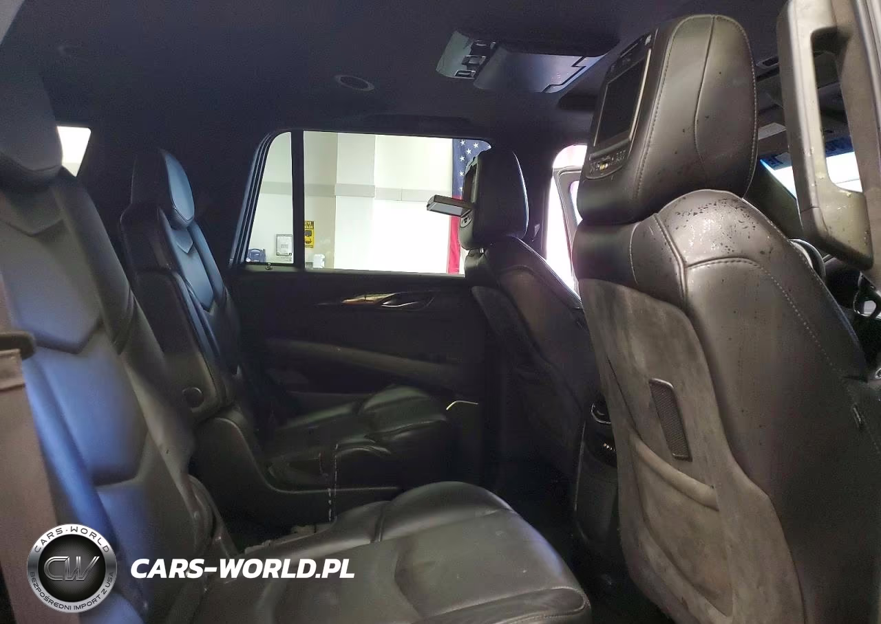 2016 Cadillac Escalade Platinum VIN:1GYS4DKJ9GR215712 - 11