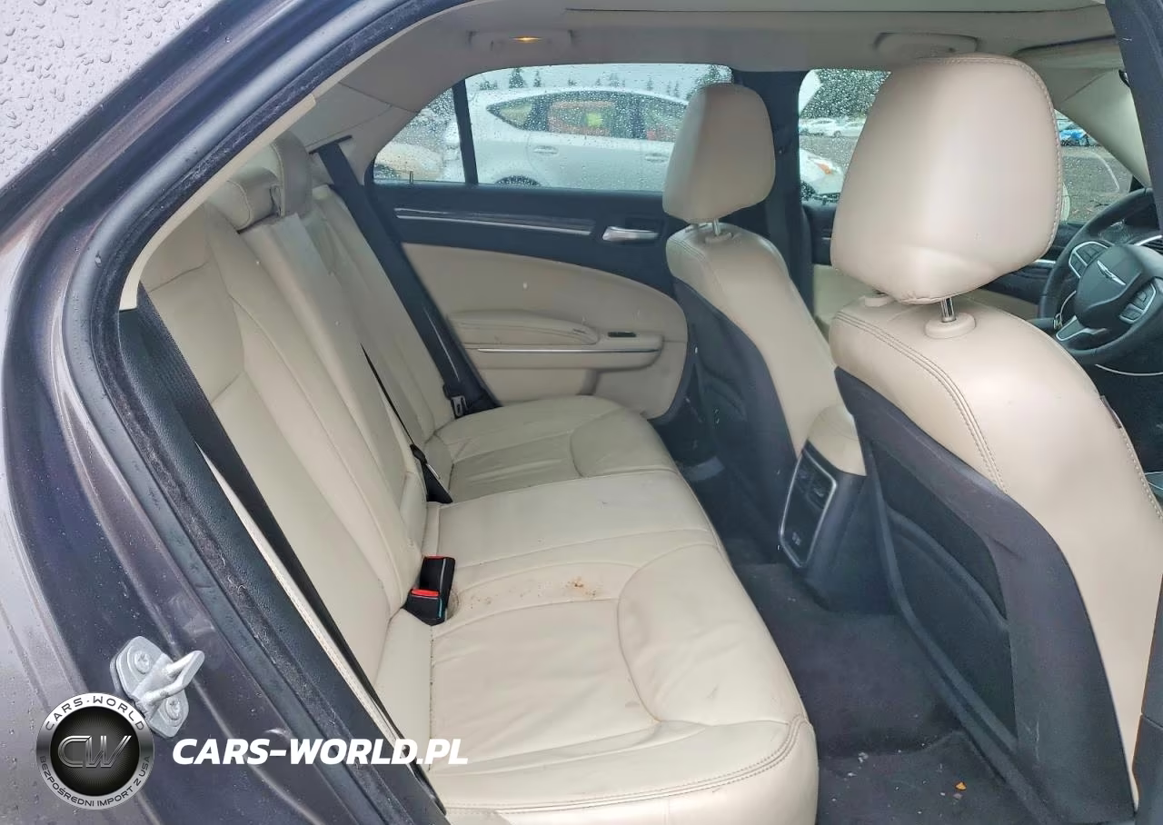 2017 Chrysler 300 Limited VIN:2C3CCARG4HH521910 - 10