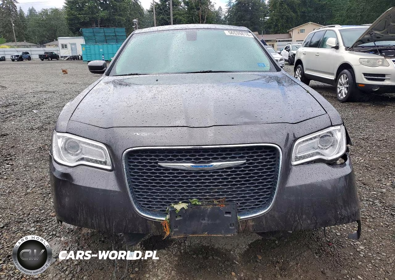 2017 Chrysler 300 Limited VIN:2C3CCARG4HH521910 - 5