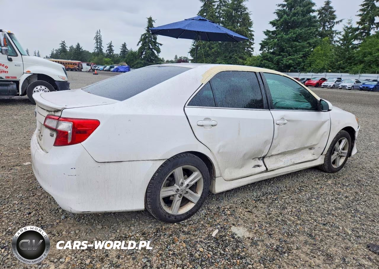 2014 Toyota Camry Se VIN:4T1BF1FK4EU386066 - 3