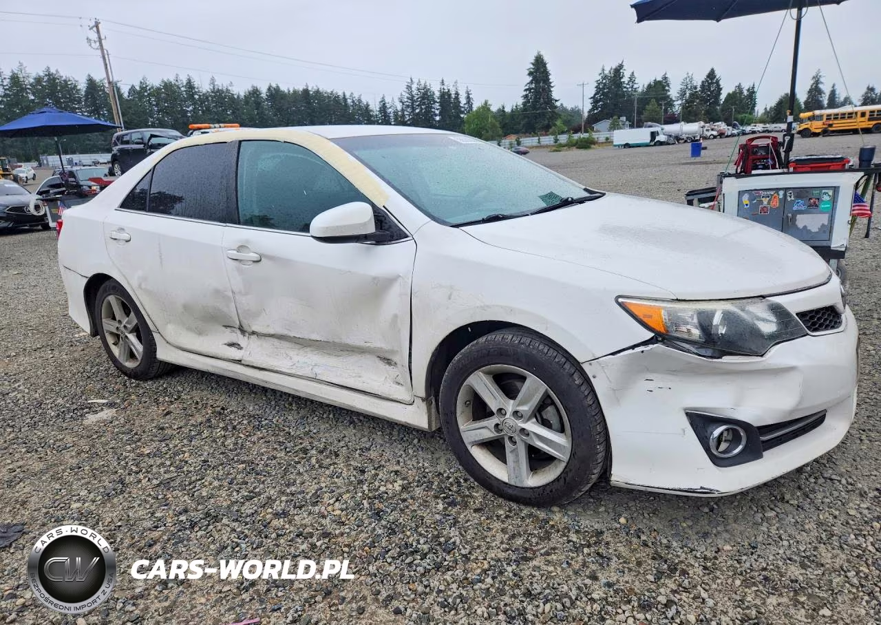 2014 Toyota Camry Se VIN:4T1BF1FK4EU386066 - 4