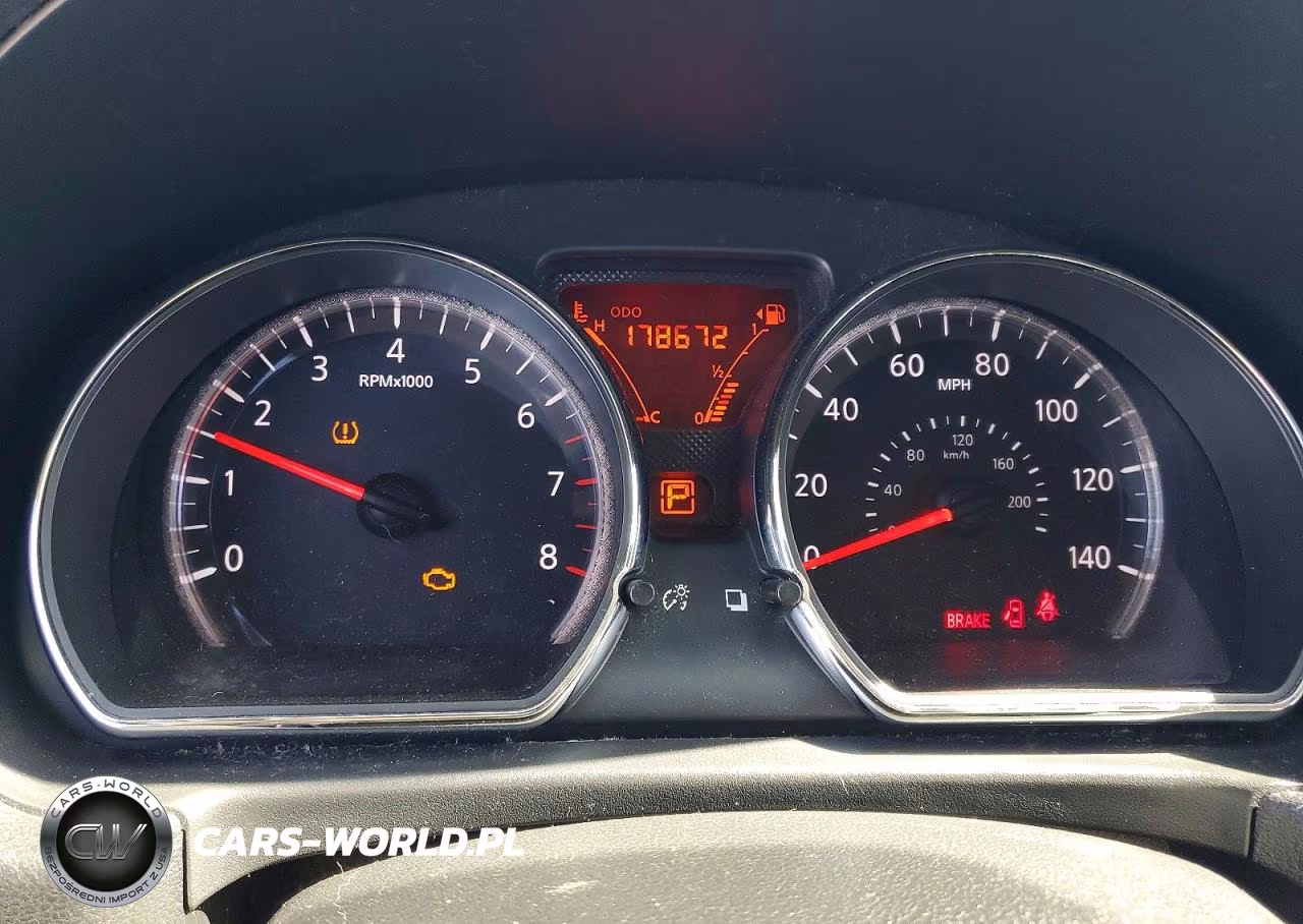 2015 Niss Versa VIN:3N1CE2CP0FL371371 - 9