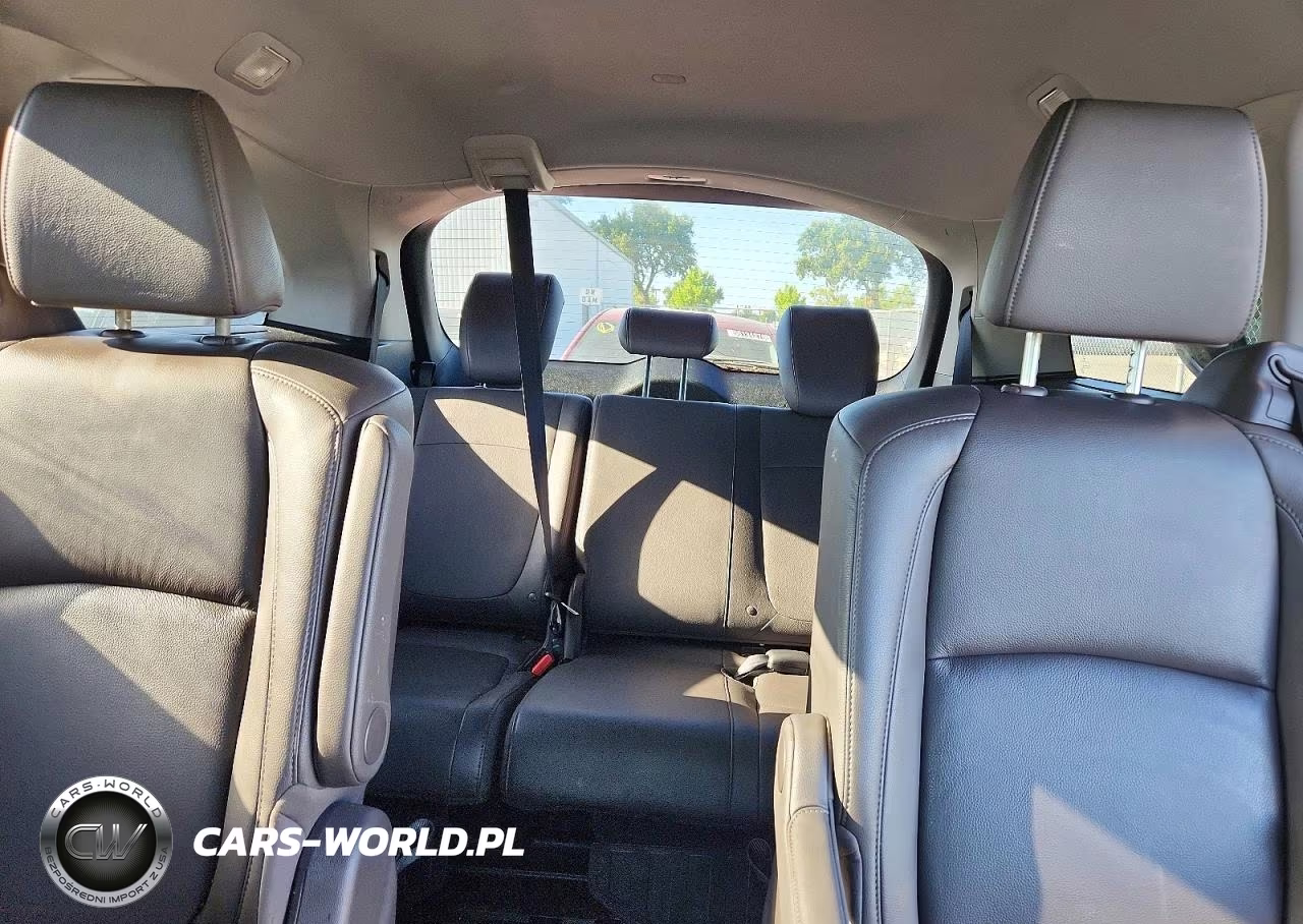 2019 Honda Odyssey Touring VIN:5FNRL6H86KB098449 - 10