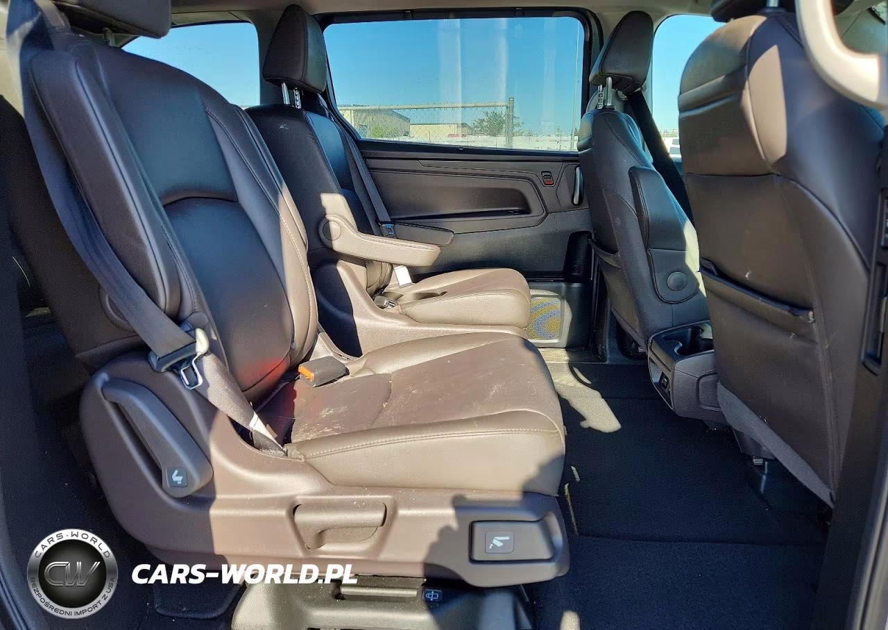 2019 Honda Odyssey Touring VIN:5FNRL6H86KB098449 - 11