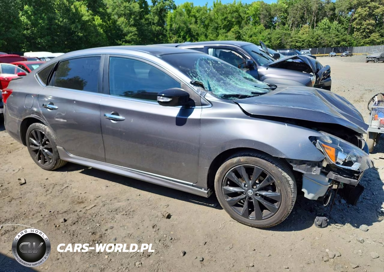 2017 Nissan Sentra Sr VIN:3N1AB7AP1HY394678 - 4