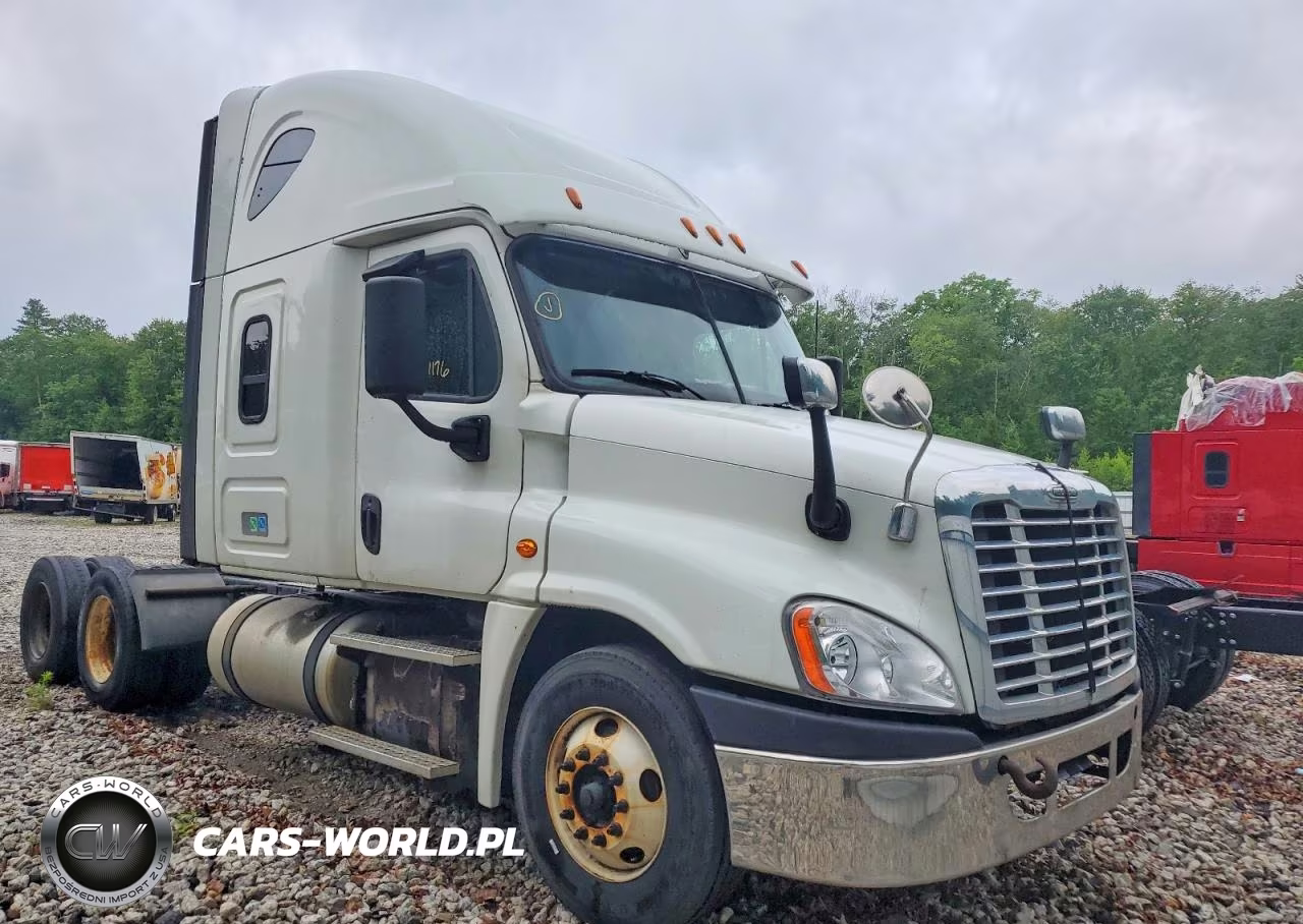 2018 Freightliner Cascadia 125 Semi Truck