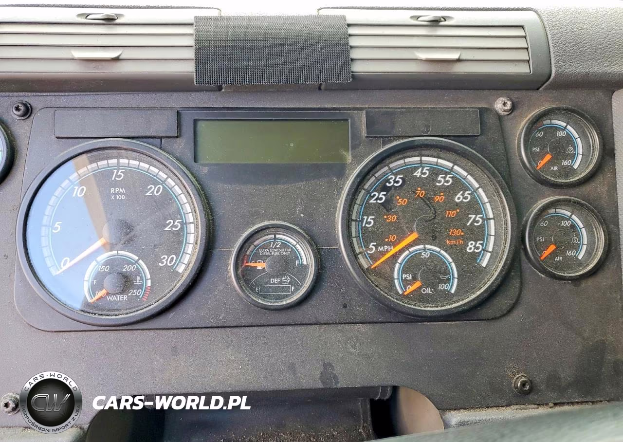 2018 Freightliner Cascadia 125 Semi Truck VIN:3AKJGLDR9JSJV9283 - 8