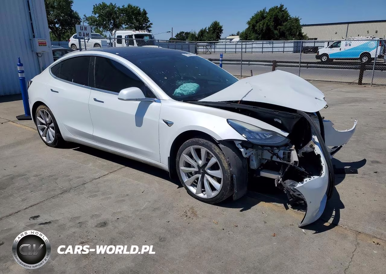 2019 Tesla Model 3 VIN:5YJ3E1EA4KF346319 - 4