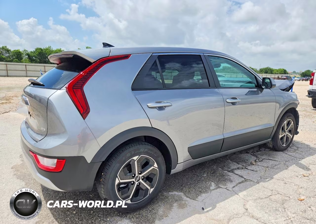 2026 Kia Niro Lx VIN:KNDCP3LE1T5327273 - 3