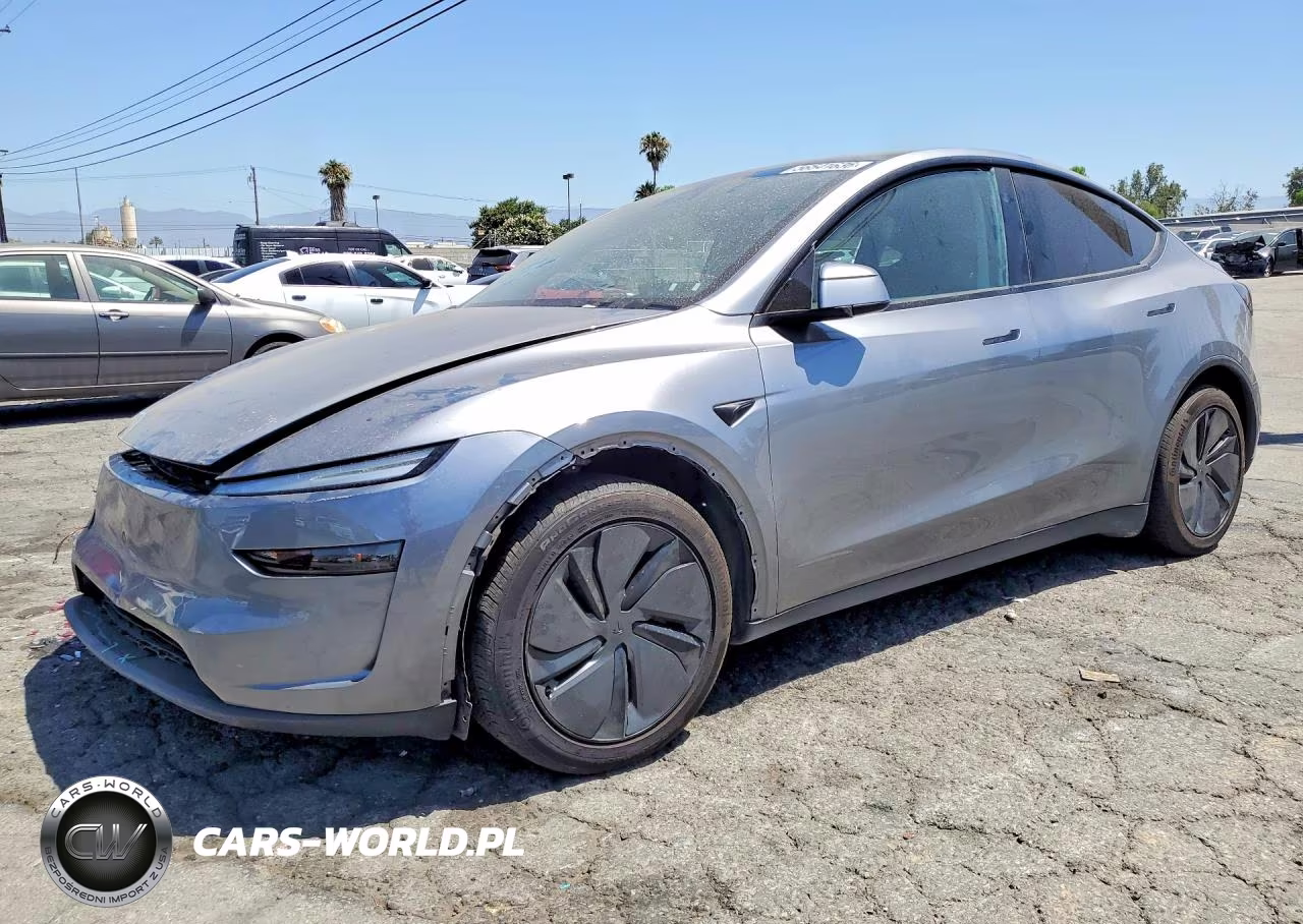 2026 Tesla Model Y – zdjęcie 1 z 13