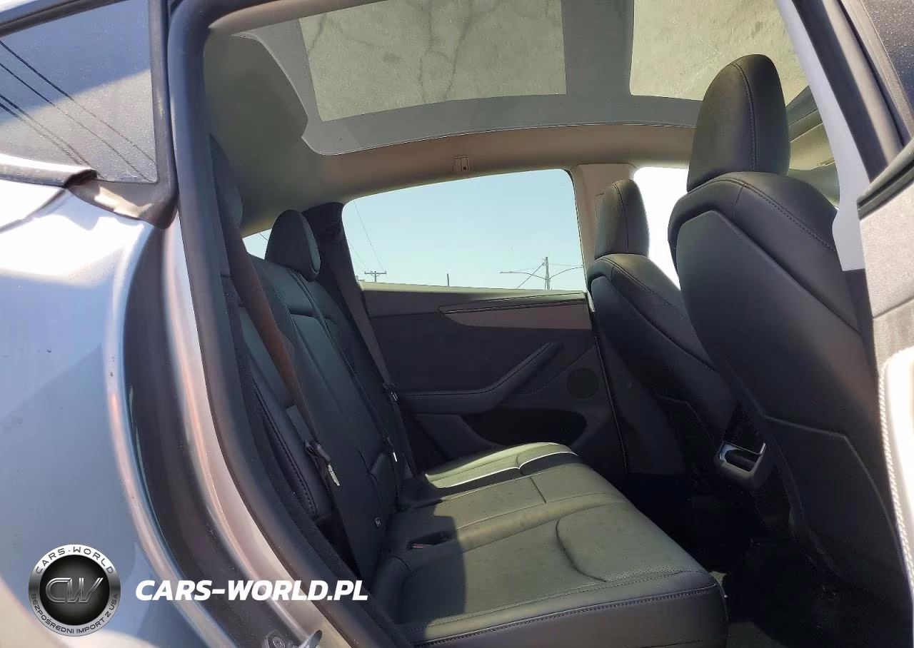 2026 Tesla Model Y VIN:7SAYGDEE2TF343637 - 11