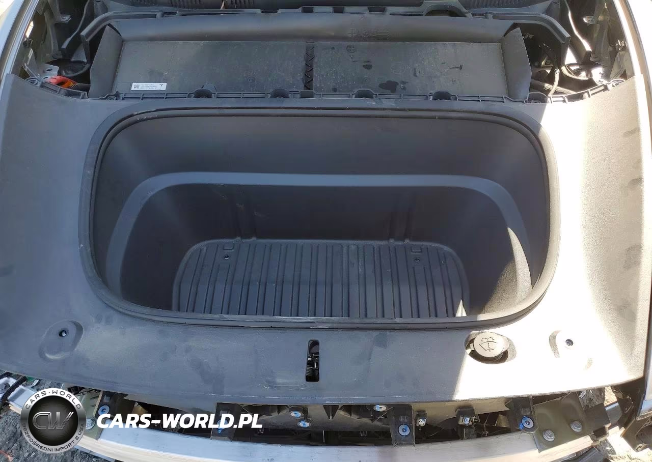 2026 Tesla Model Y VIN:7SAYGDEE2TF343637 - 12